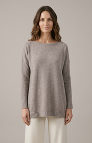 Maglione a barchetta con trecce