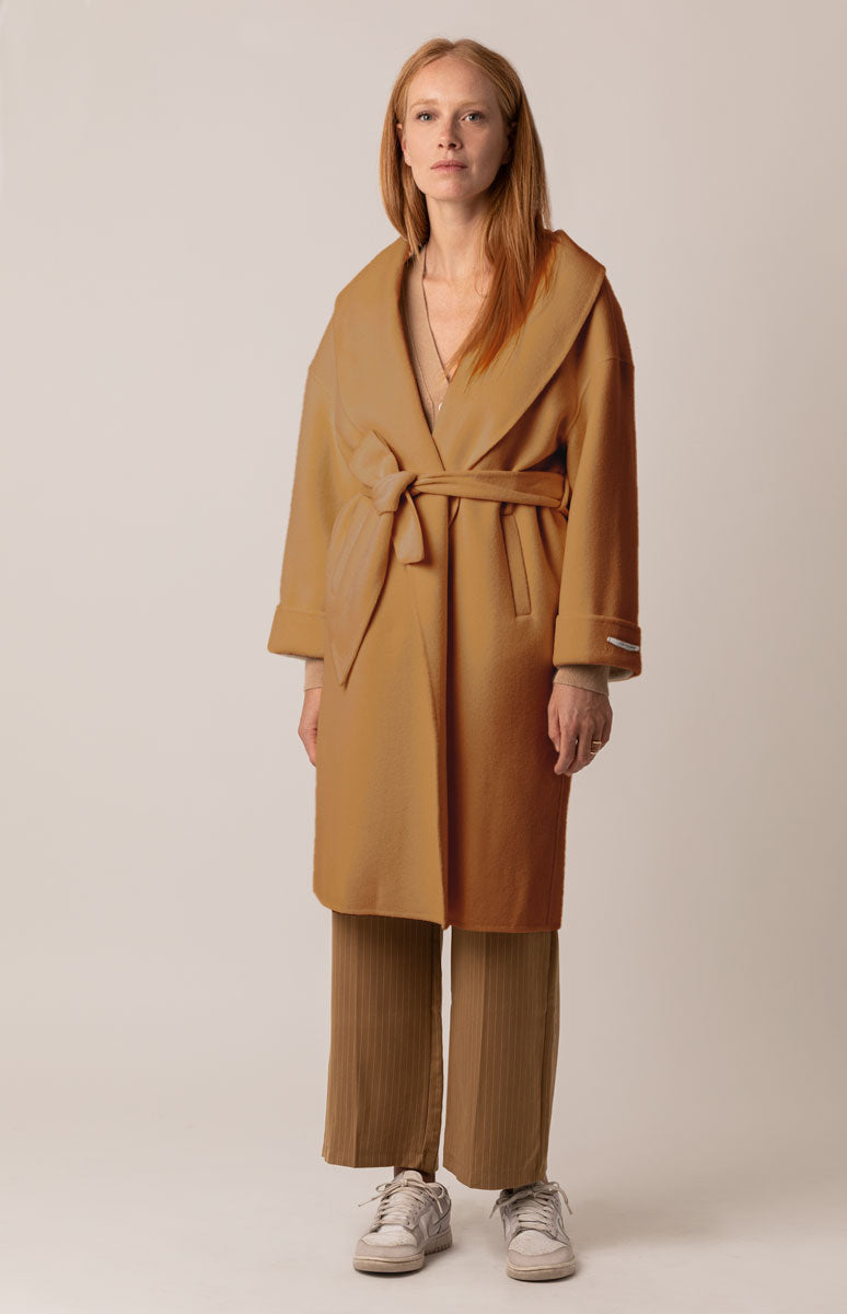 Cappotto lungo collo sciallato
