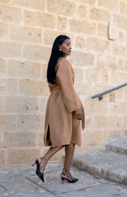 Cappotto doppiopetto con cintura