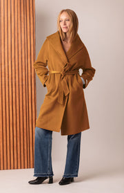 Cappotto lungo collo alto
