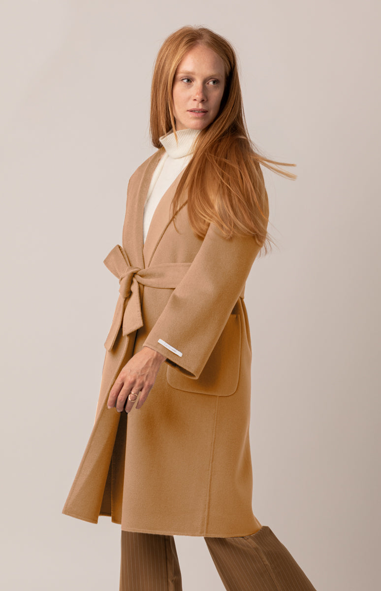 Cappotto lungo con cappuccio