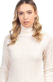 Maglione collo alto a trecce fini